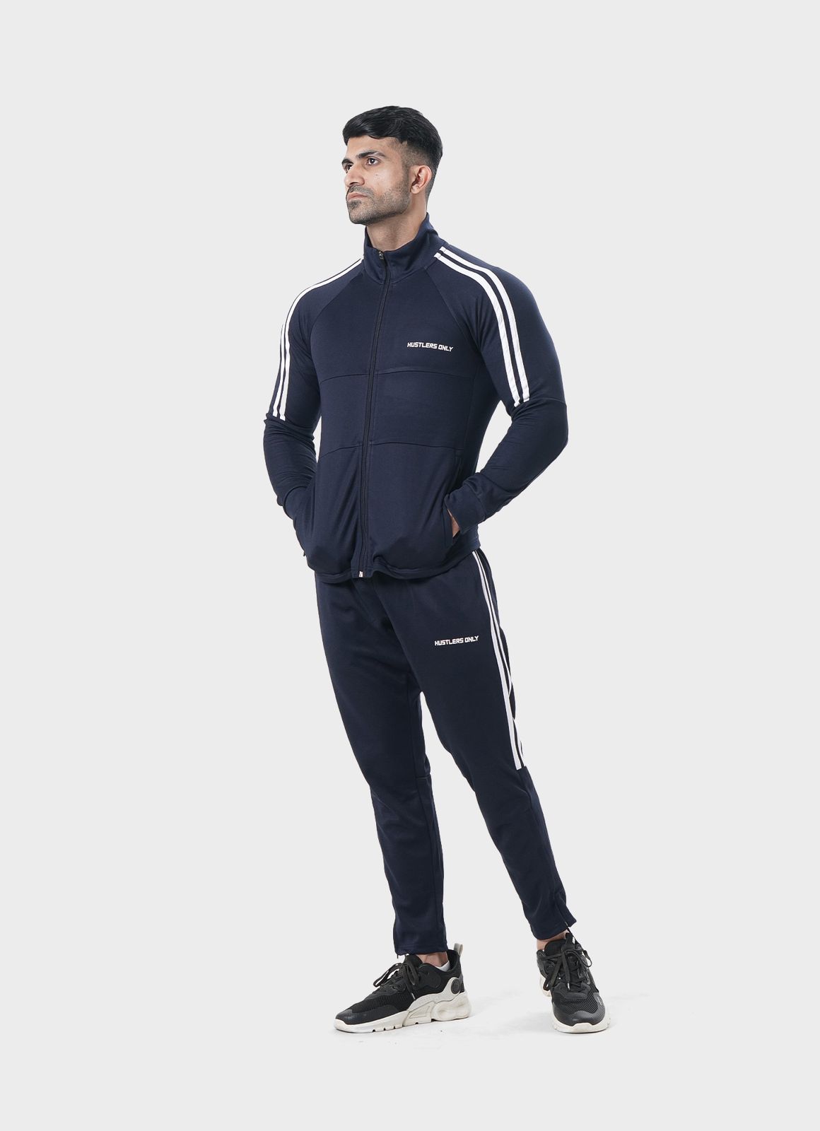 Baju Olahraga Ikonik Hitam/Kelabu