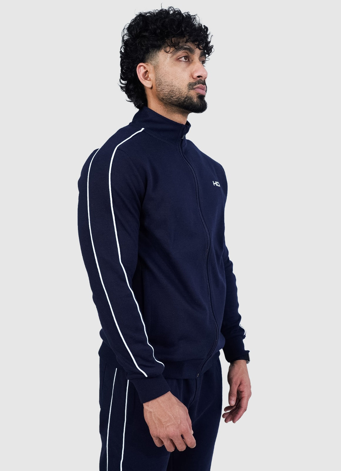 Baju Olahraga Ikonik Hitam/Kelabu