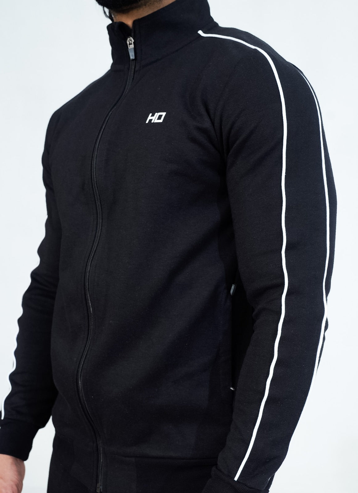 Baju Olahraga Ikonik Hitam/Kelabu