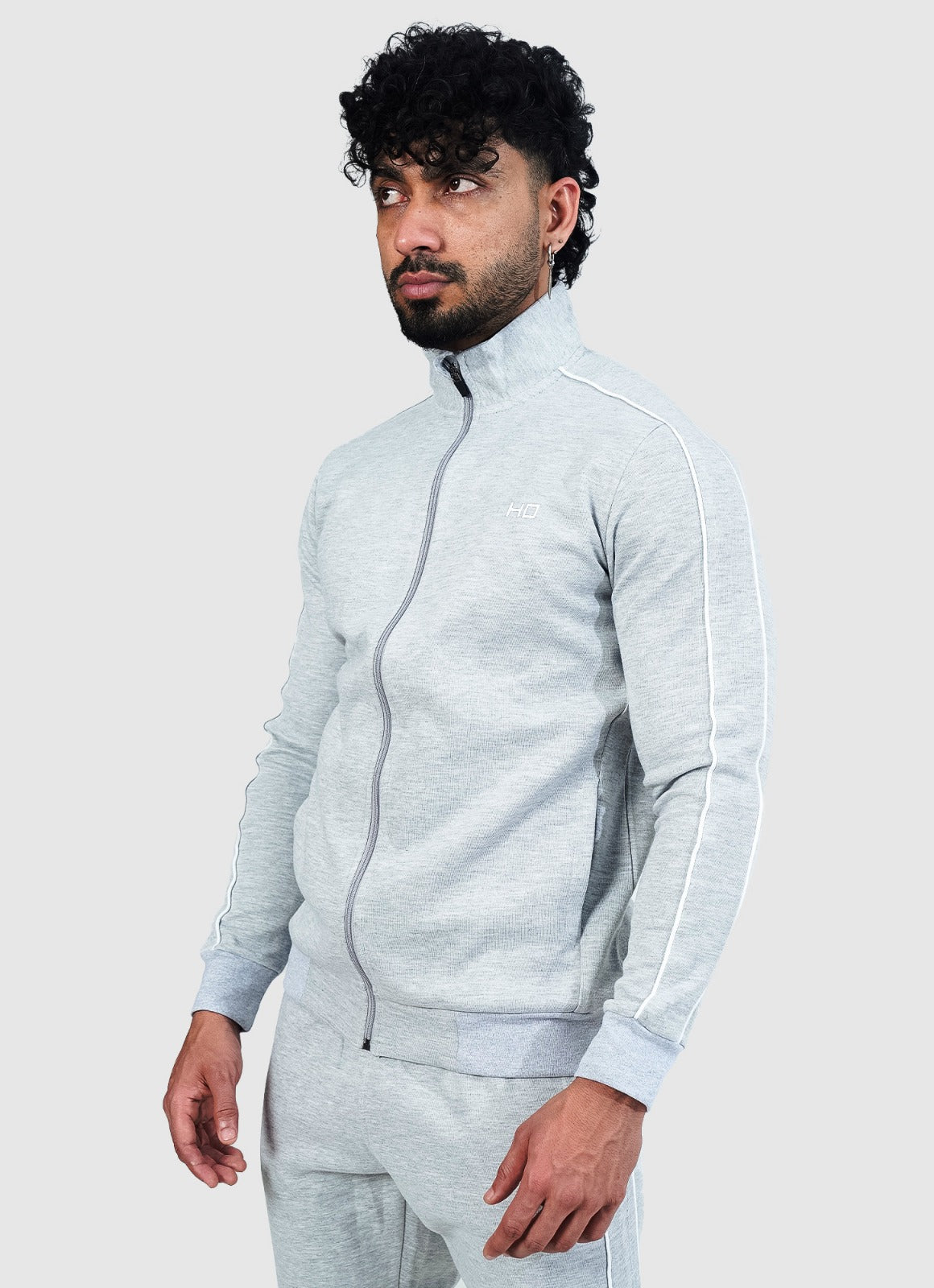 Baju Olahraga Ikonik Hitam/Kelabu