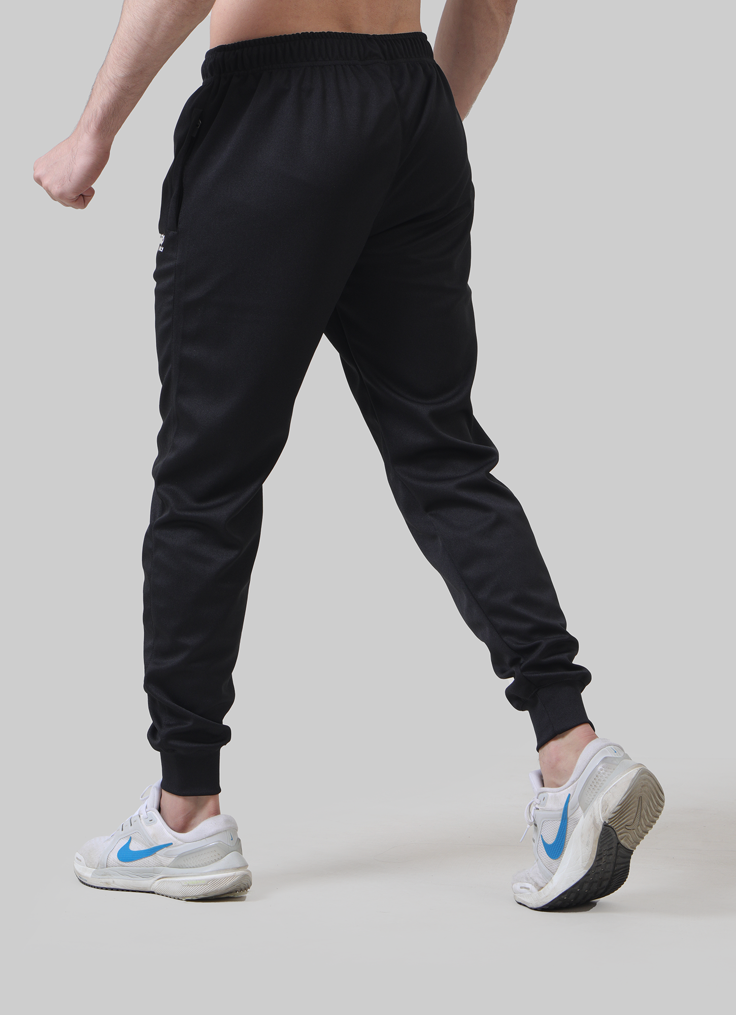 Baju Olahraga Ikonik Hitam/Biru
