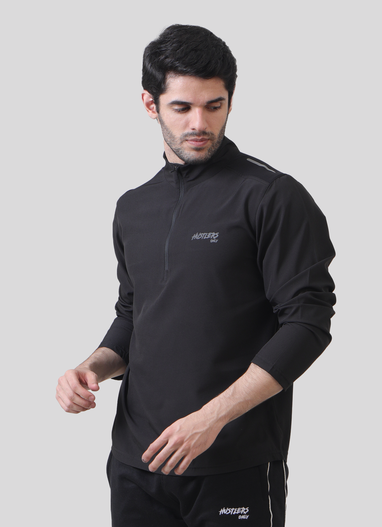 Velocity ½ Zip Lengan Panjang - Hitam