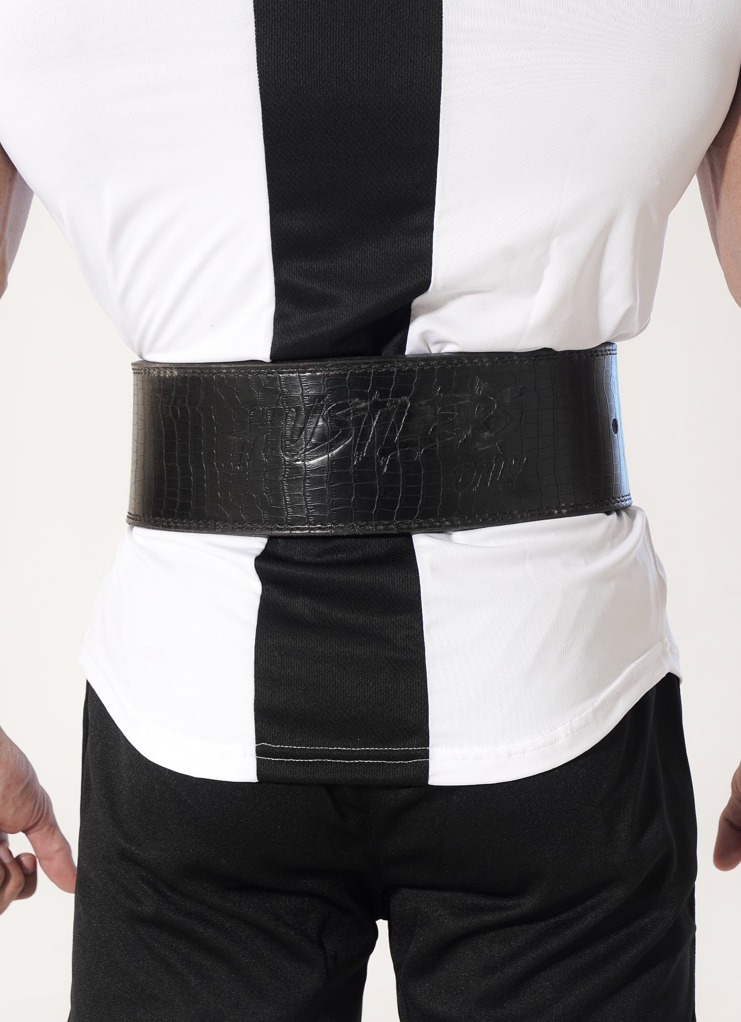 Why Your Lower Back Hurts During Deadlifts (And How to Fix It)