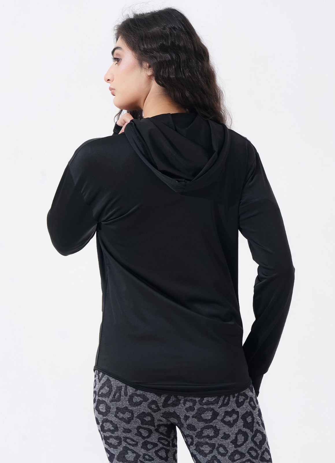 Hoodie Anggun Wanita - Hitam