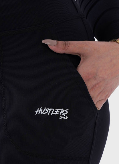 Adapt Flared Legging - Hitam