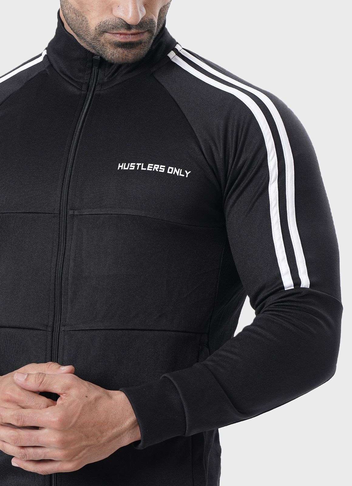 Baju Olahraga Ikonik Hitam/Kelabu