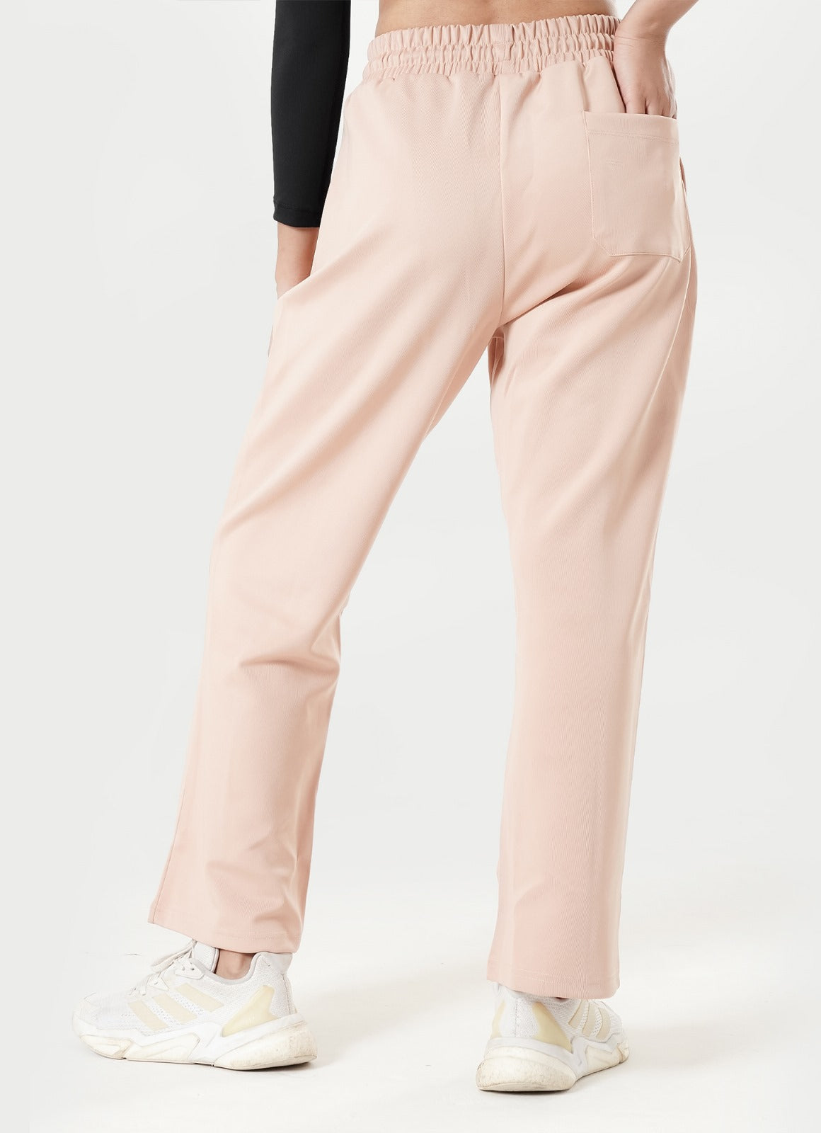 Relaxed Pleated Trouser - Beige.