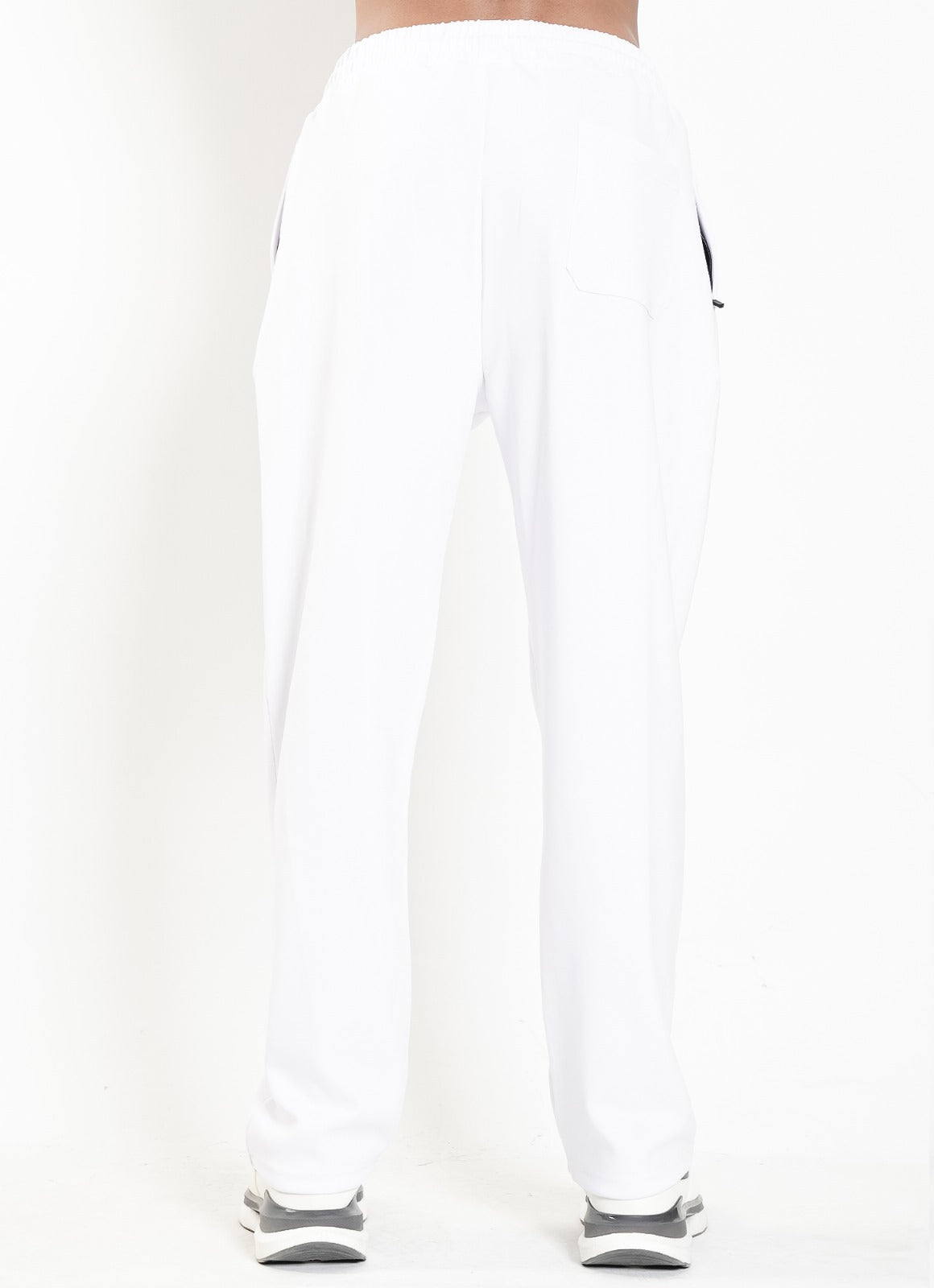 Relaxed Pleated Trouser - White
