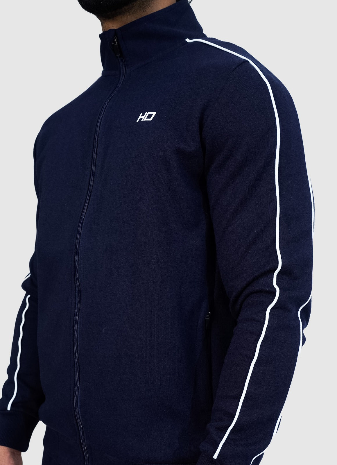 Baju Olahraga Ikonik Hitam/Kelabu