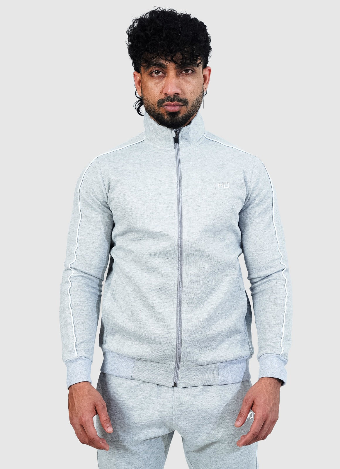 Baju Olahraga Ikonik Hitam/Kelabu
