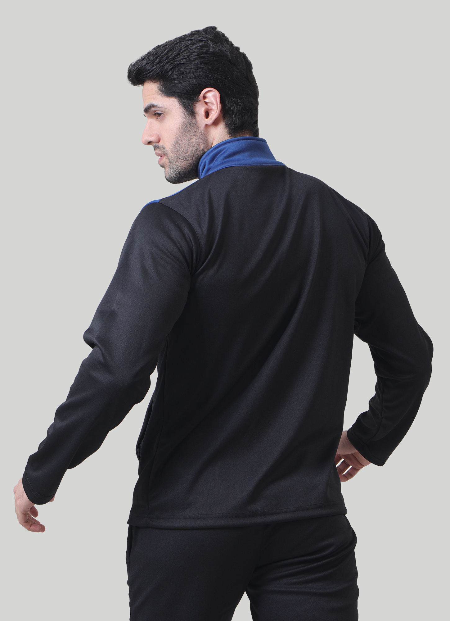 Baju Olahraga Ikonik Hitam/Biru