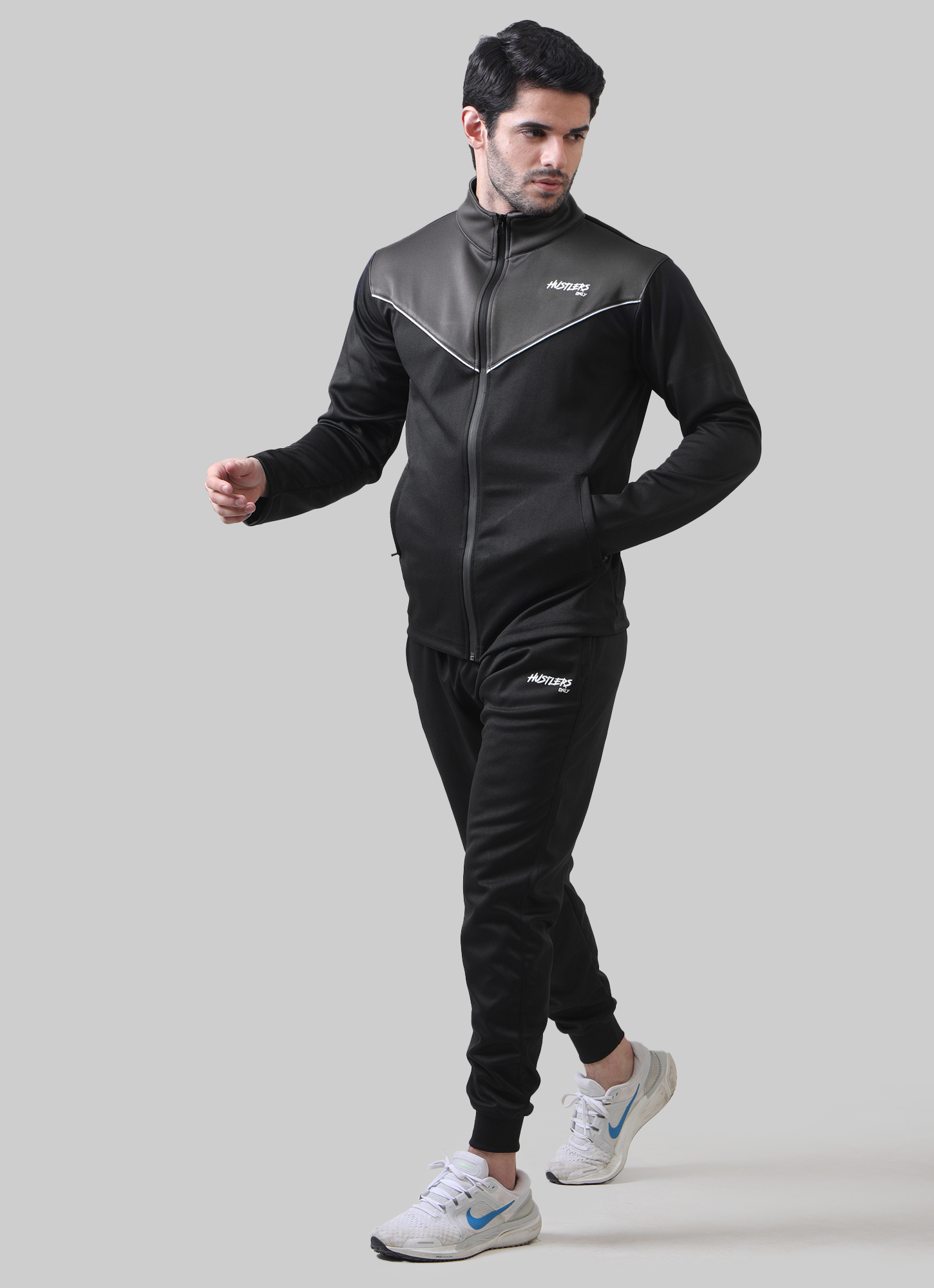 Baju Olahraga Ikonik Hitam/Kelabu